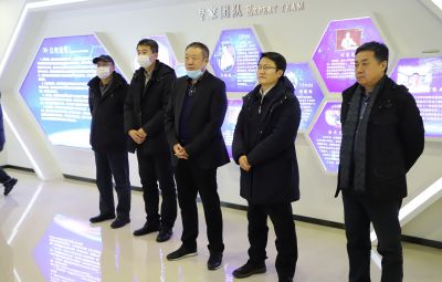黑龍江省發(fā)改委副主任肖鵬一行到公司參觀調研